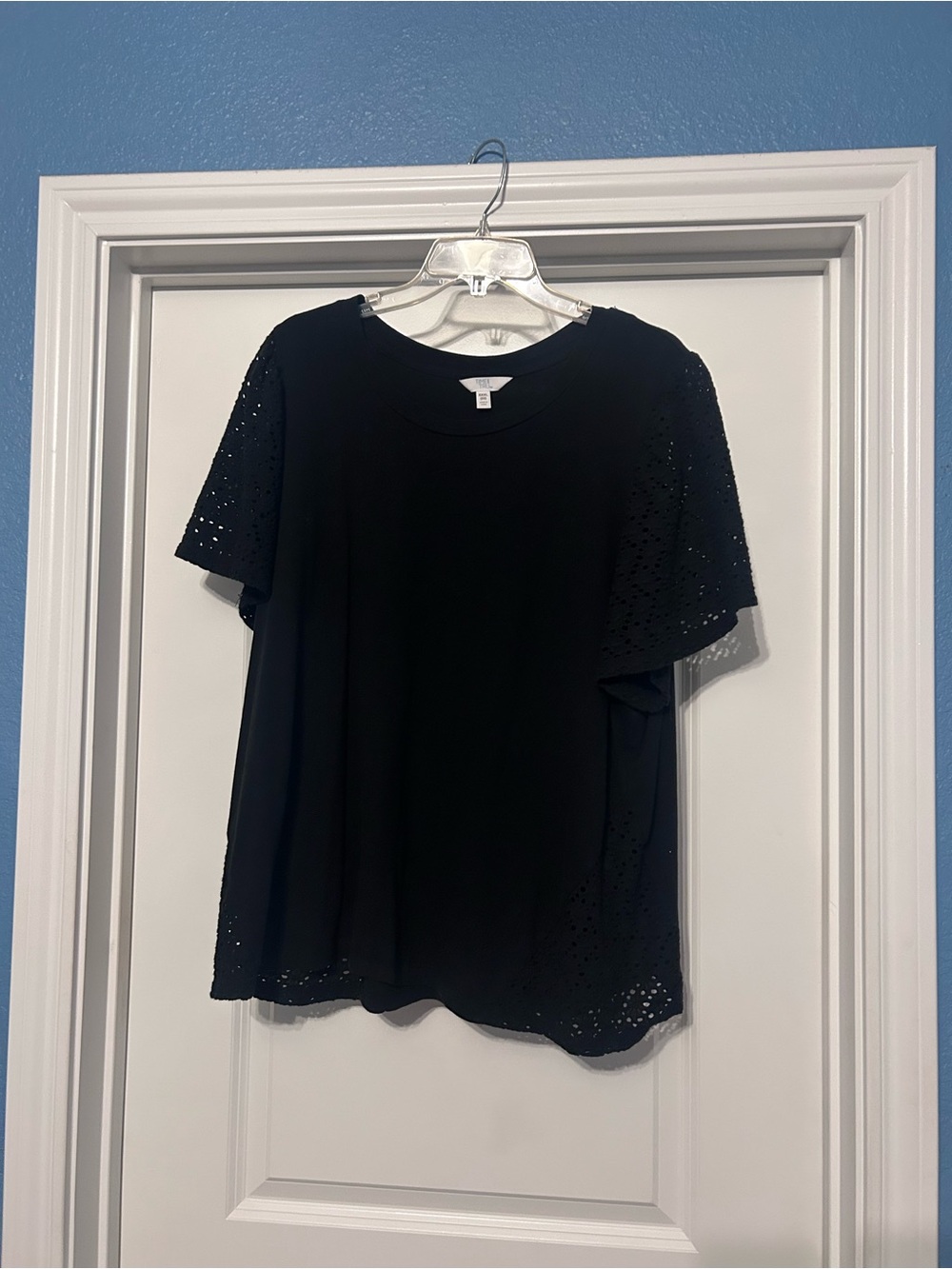 Women's Black Eyelet Sleeve Tee